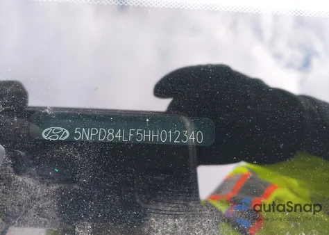 2017 Hyundai Elantra Limited z USA, uszkodzony, nr VIN 5NPD84LF5HH012340